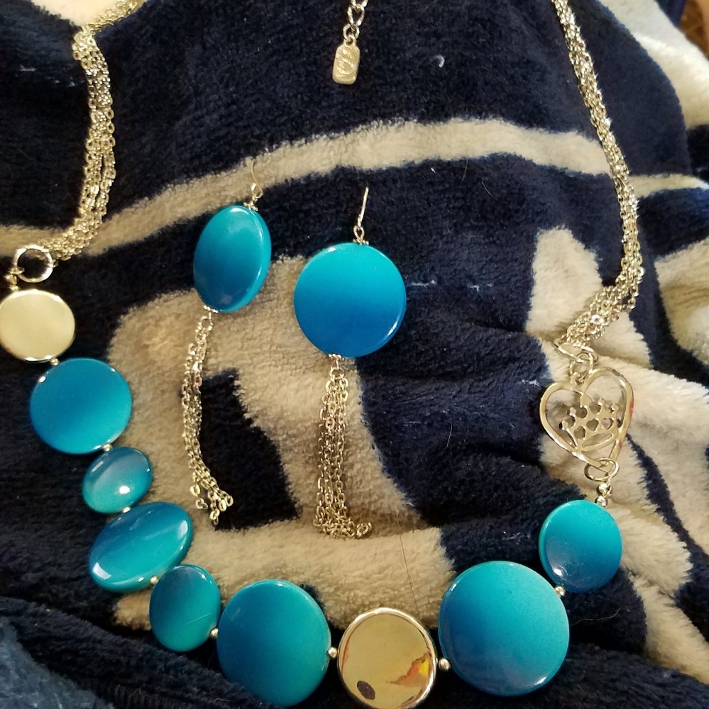 Necklace and earrings set